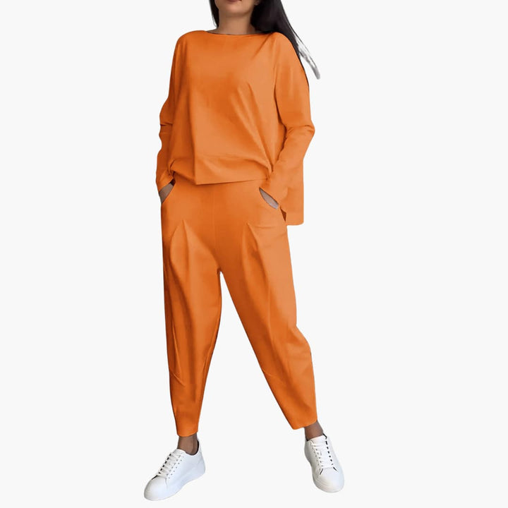 Lucia Twin Set – Comfortable Two-Piece Outfit with Crew Neckline