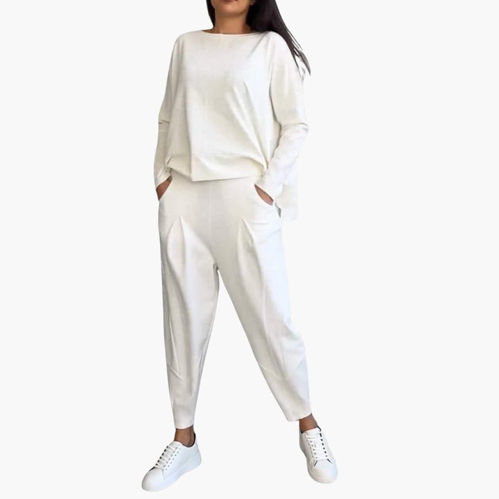 Lucia Twin Set – Comfortable Two-Piece Outfit with Crew Neckline