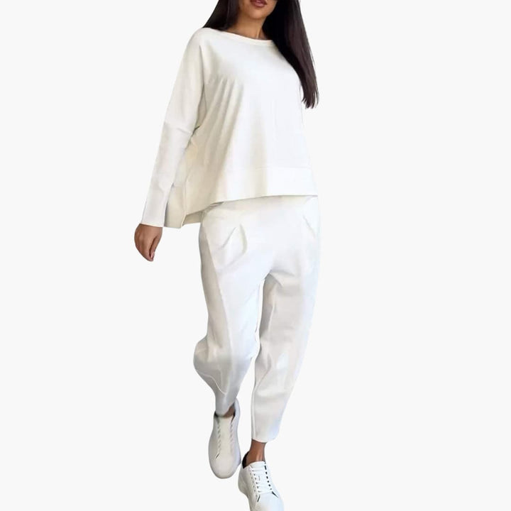 Lucia Twin Set – Comfortable Two-Piece Outfit with Crew Neckline