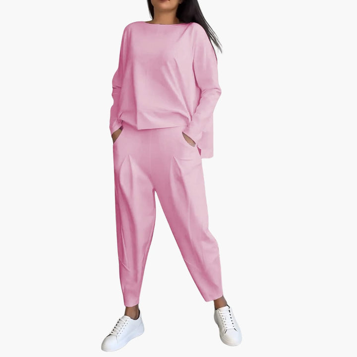 Lucia Twin Set – Comfortable Two-Piece Outfit with Crew Neckline