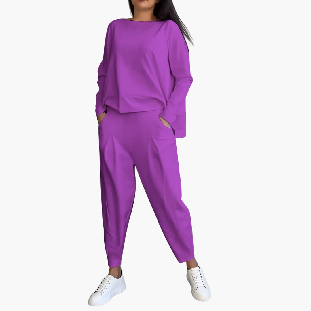 Lucia Twin Set – Comfortable Two-Piece Outfit with Crew Neckline