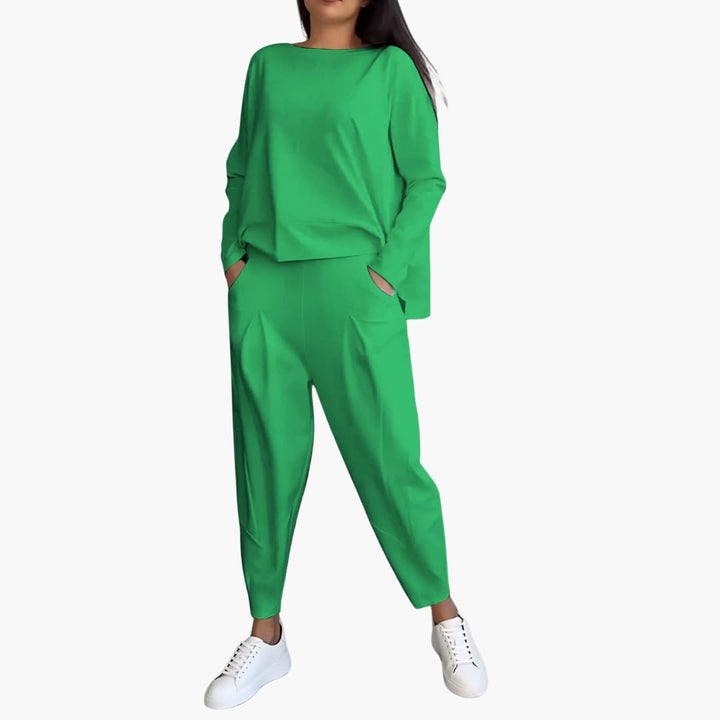 Lucia Twin Set – Comfortable Two-Piece Outfit with Crew Neckline