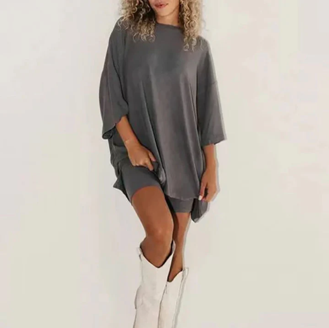 Two-Piece Set for Women – Comfortable Twin Set T-Shirt with Legging Shorts
